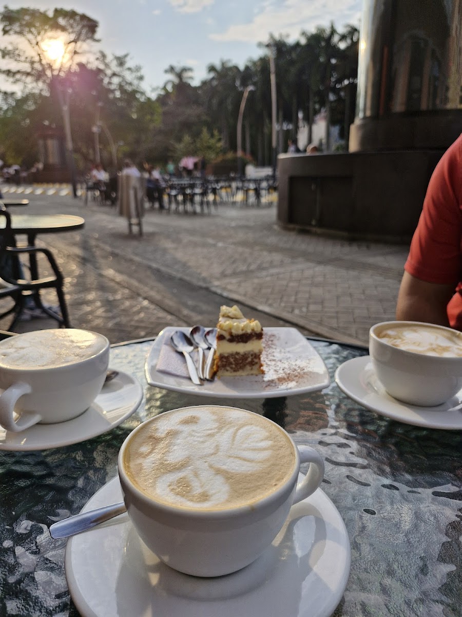 Tarantella coffee & Drinks Photo 5