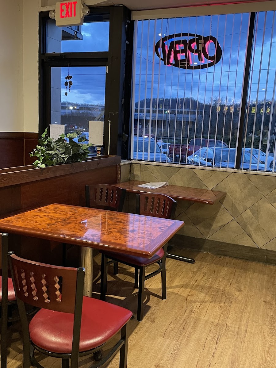 Golden Wok Photo 3