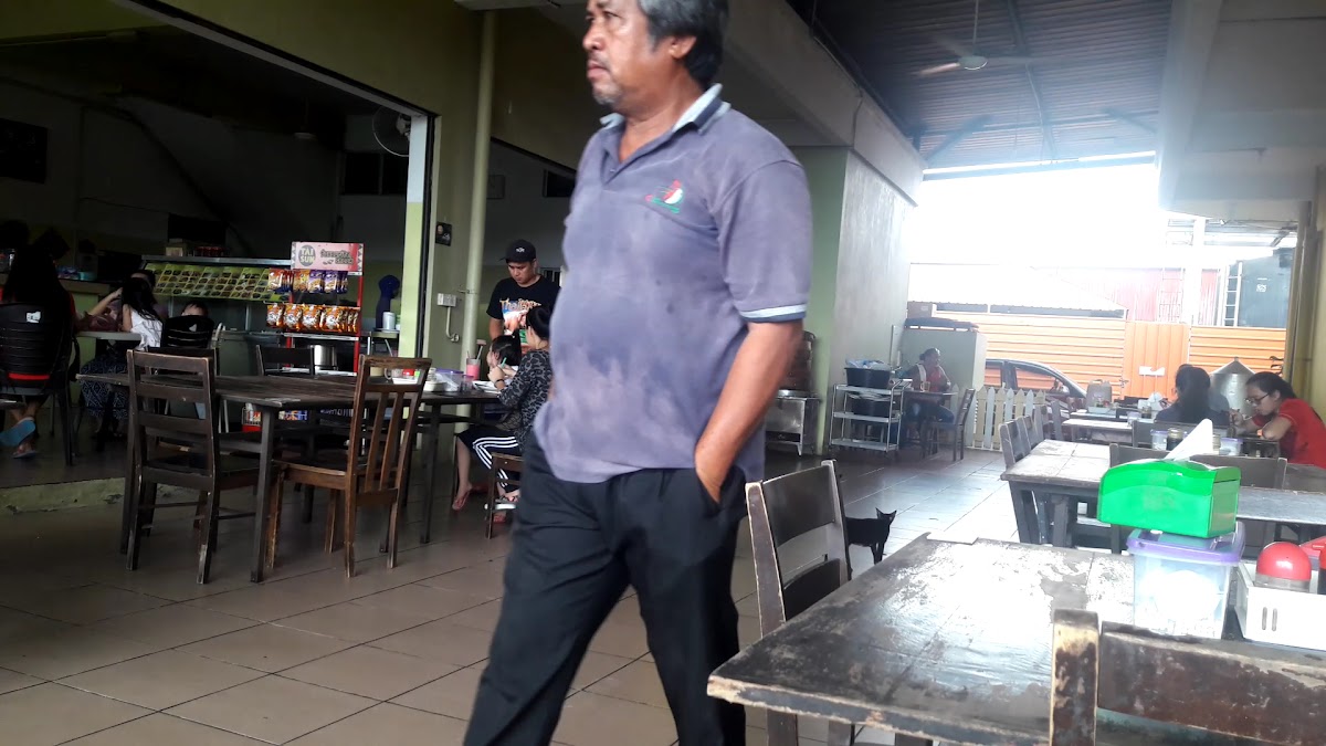 Berungis Cafe Photo 2
