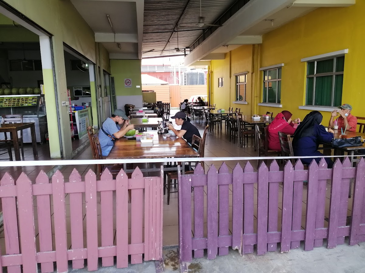 Berungis Cafe Photo 4