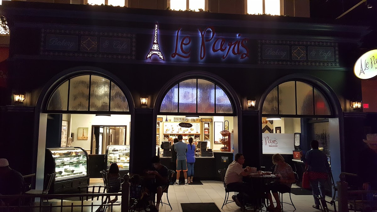 Le Paris Bakery & Cafe