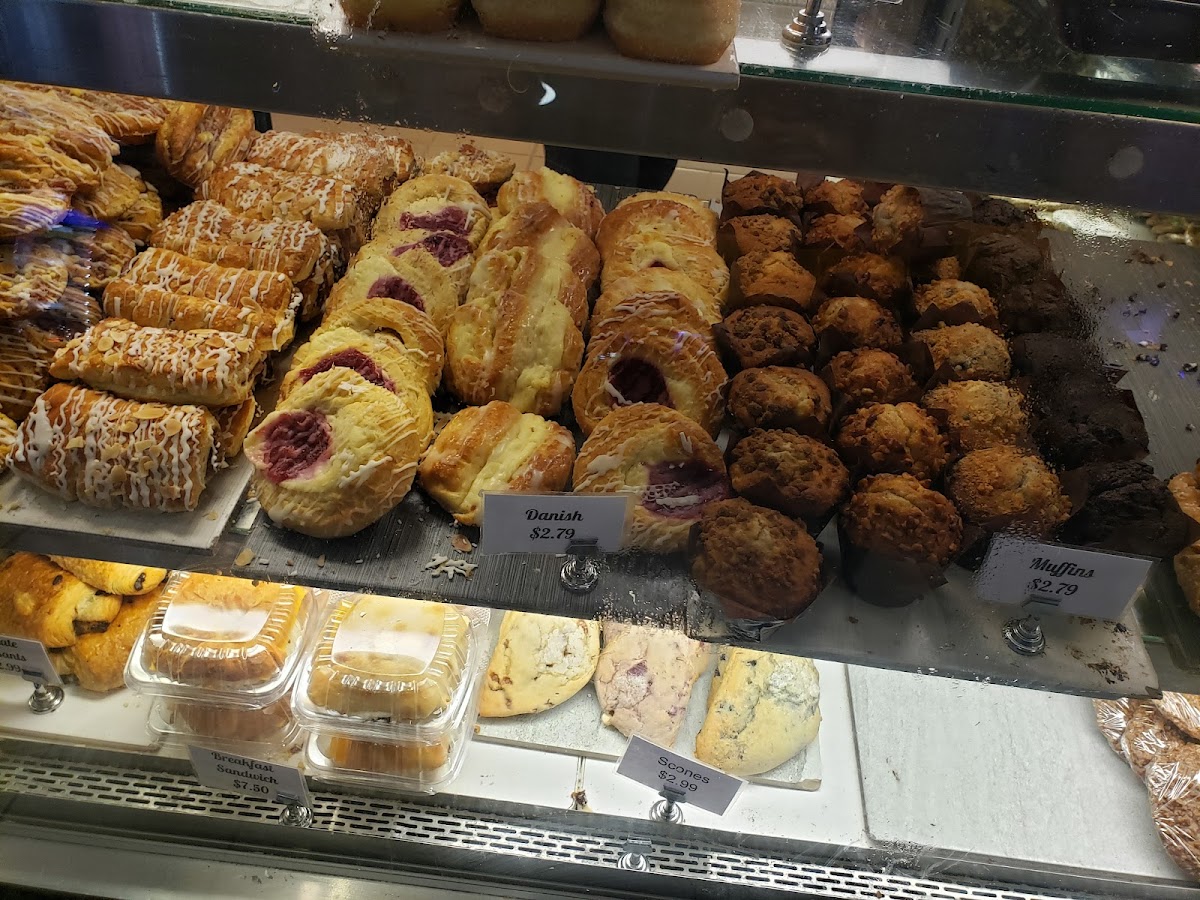 Le Paris Bakery & Cafe Photo 6