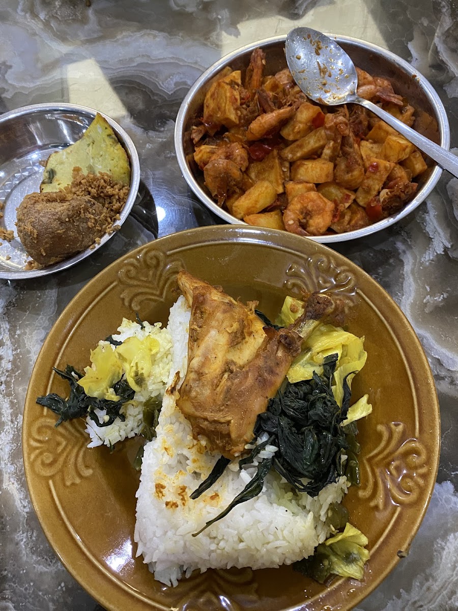Sinar Surya Masakan Padang Photo 2