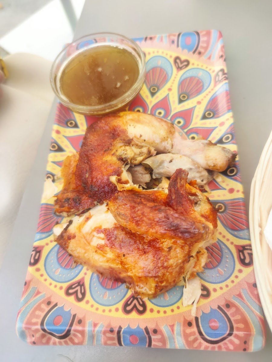 Thivany's Bar & Grill Photo 9