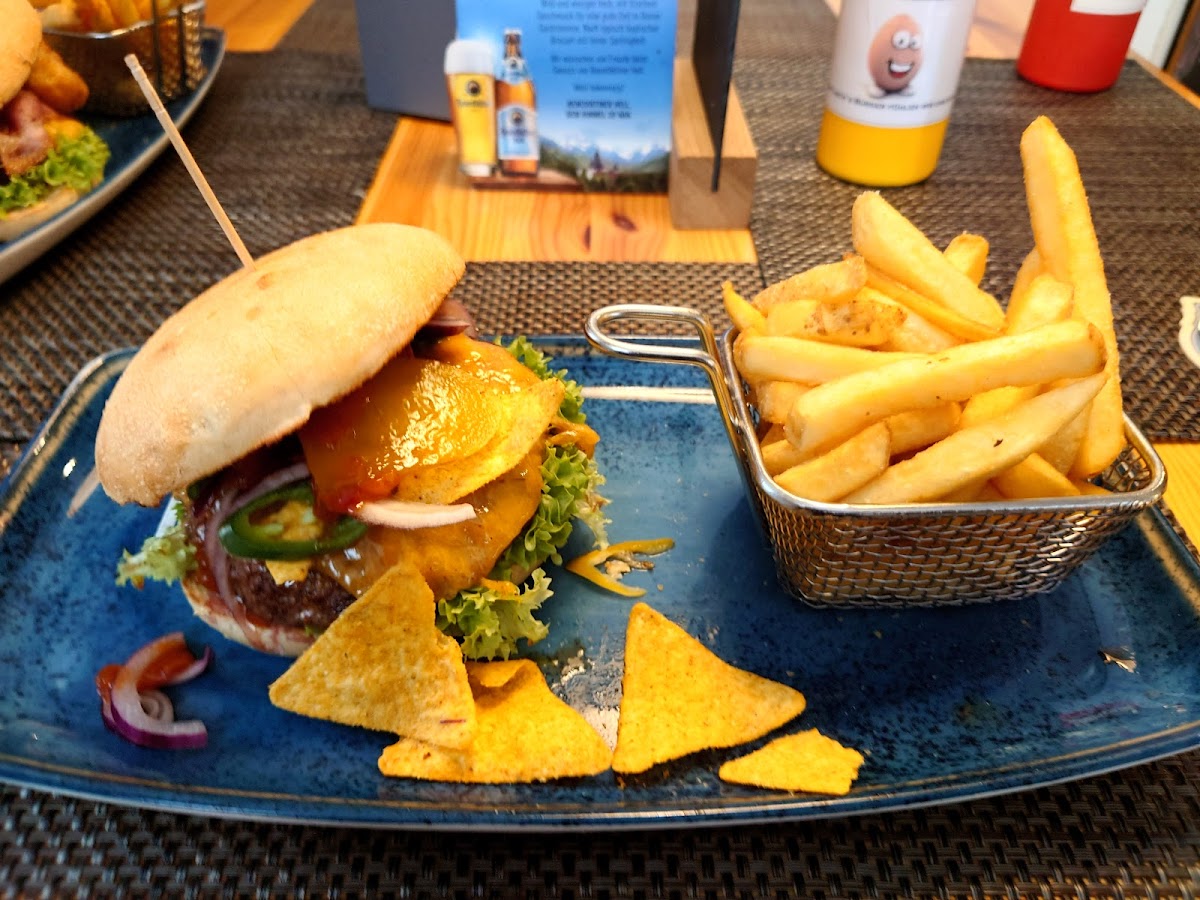 Tasch Burger Bar Photo 5