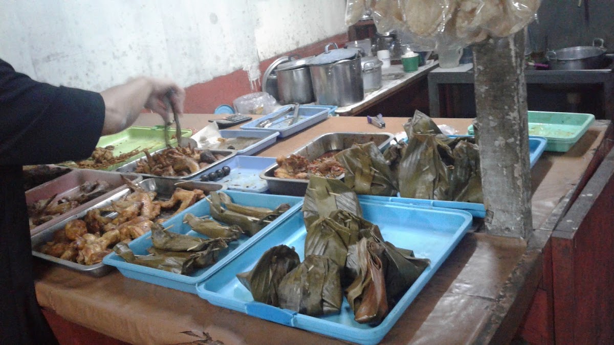 Makanan Khas Jogja Gudeg Bu Asri Photo 3