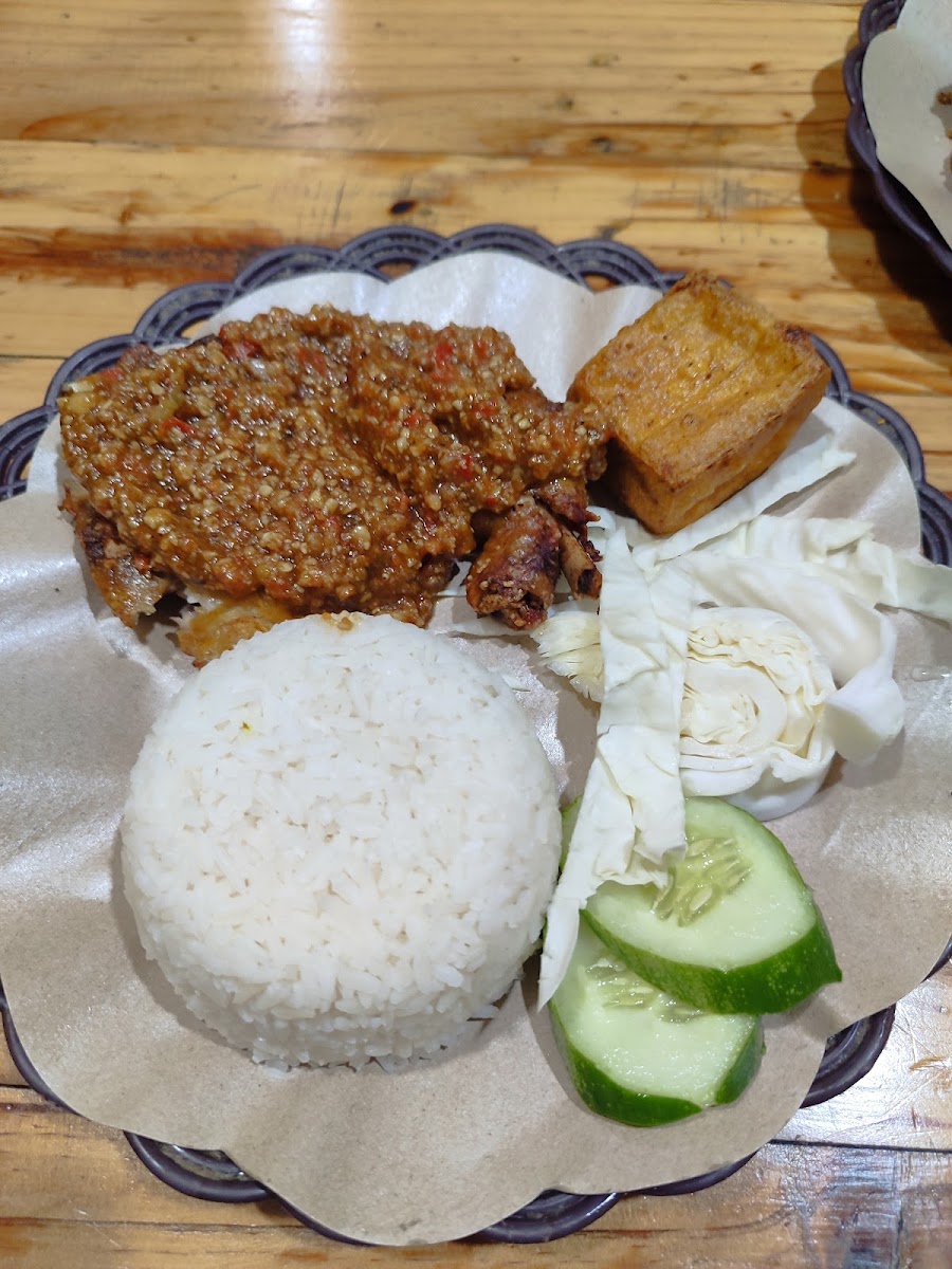 Ayam Gepuk Pak Gembus Cabang Kelapa Dua