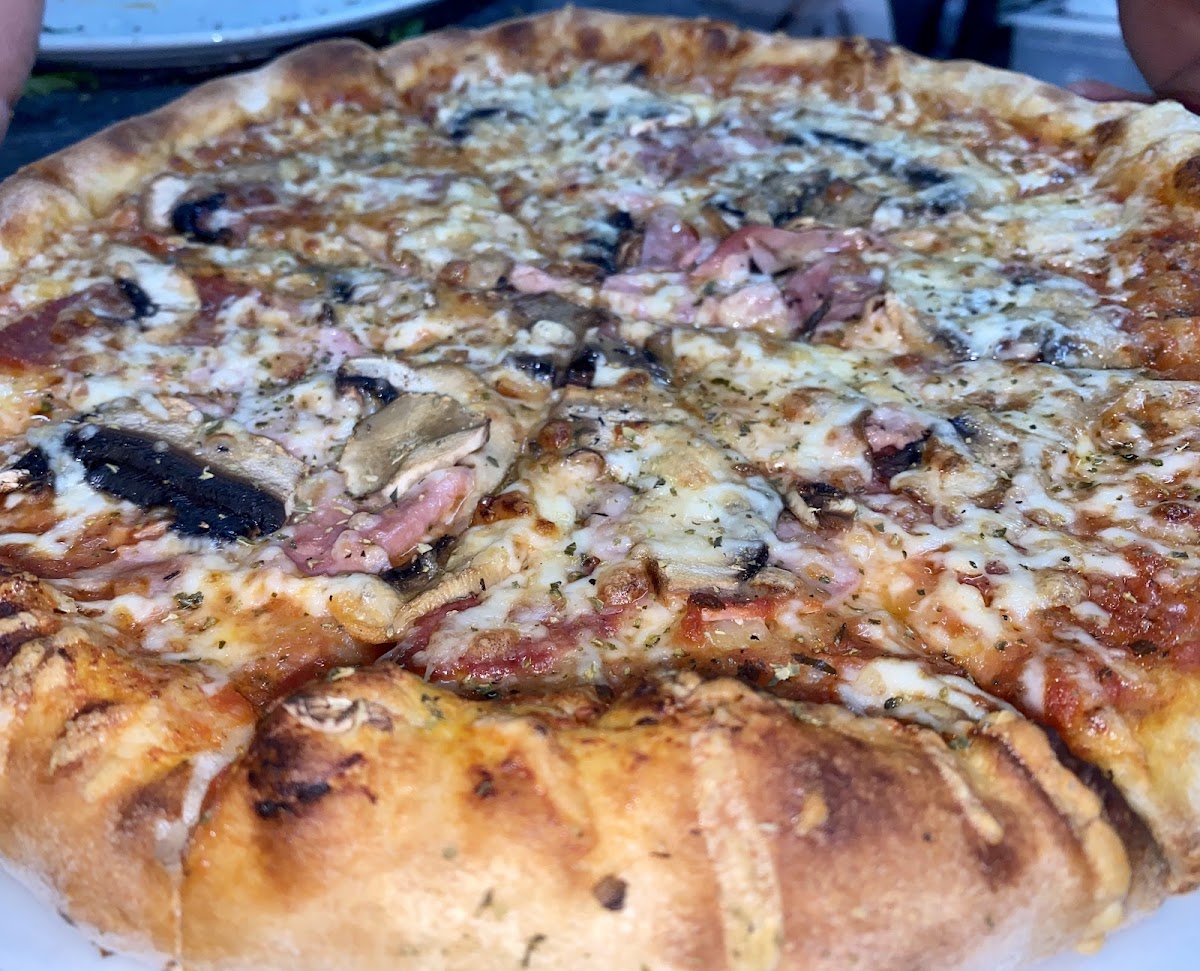 Pizza Etna Photo 10