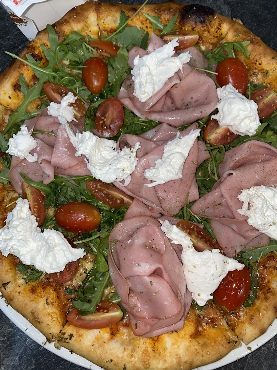 Pizza Etna Photo 3