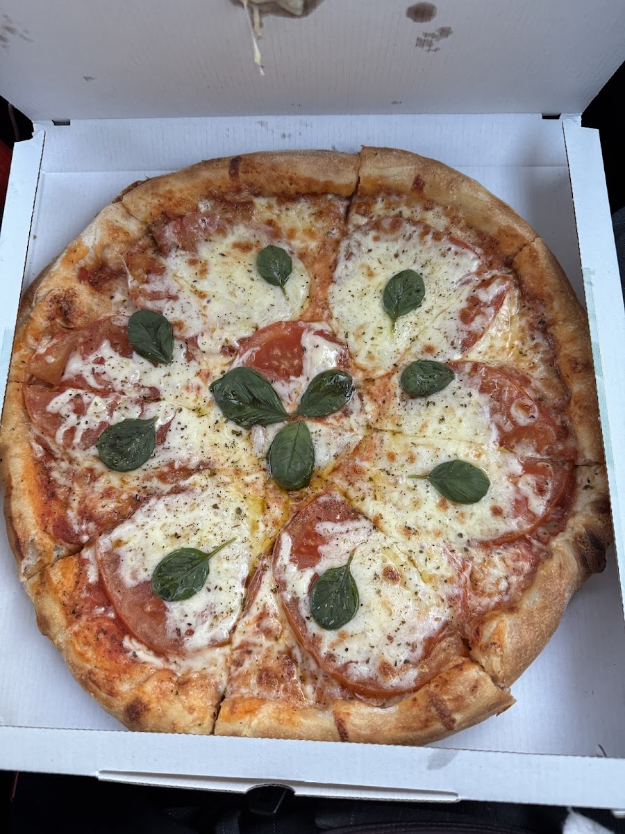Pizza Etna Photo 4