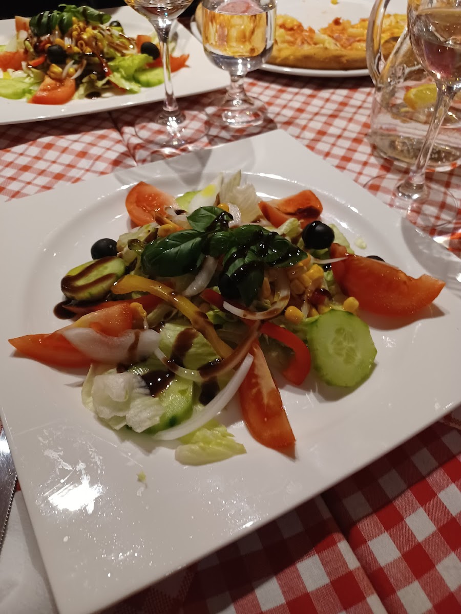 Pizza Etna Photo 7