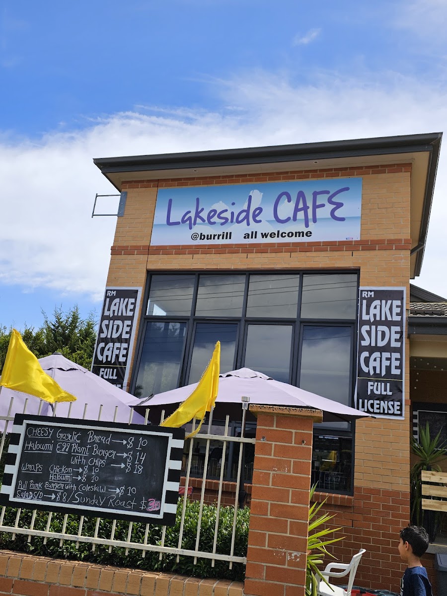 Lakeside Cafe & Restaurant @ burrill