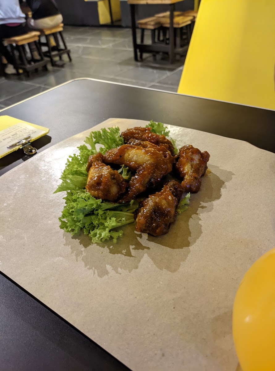 HangoutResto Kota Kinabalu Photo 5