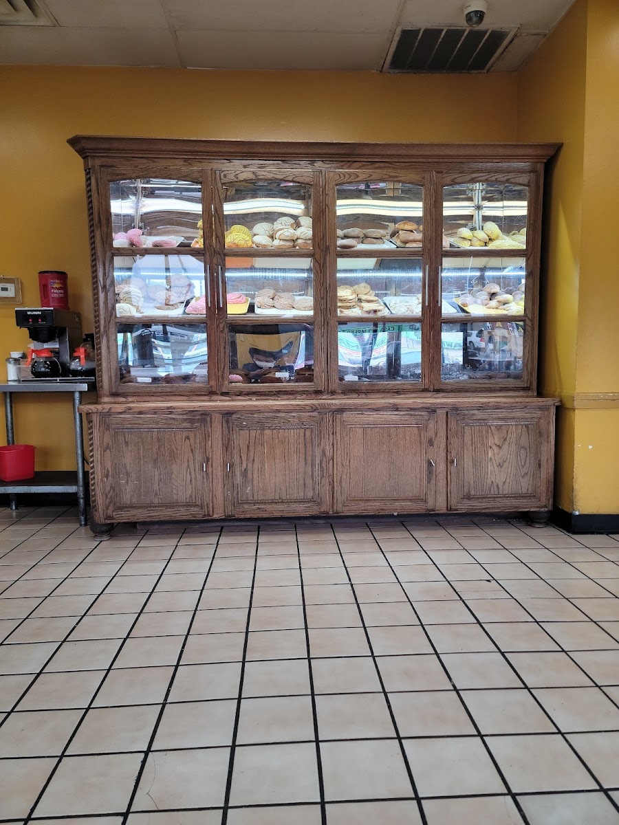 Panaderia La Fe Photo 4
