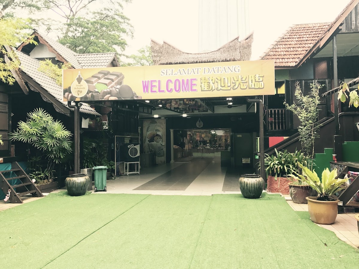 D'Istana Jalamas