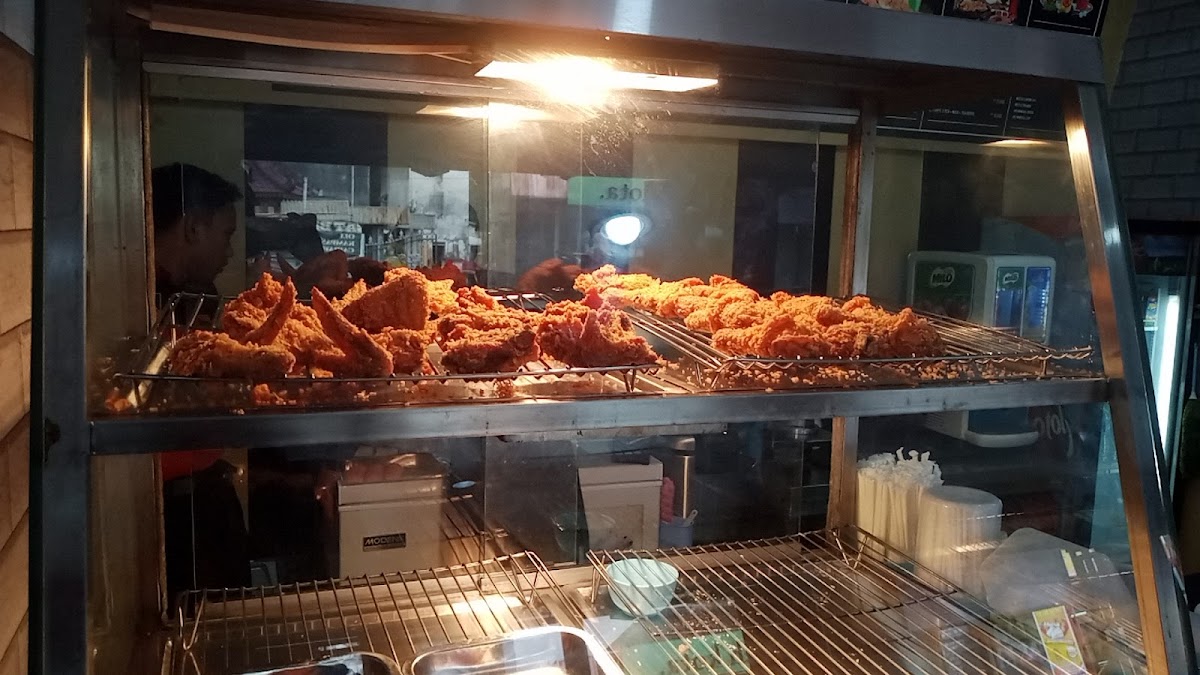 ROCKET CHICKEN BANGILAN