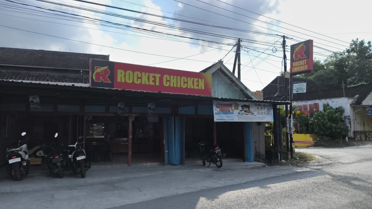 ROCKET CHICKEN BANGILAN Photo 4