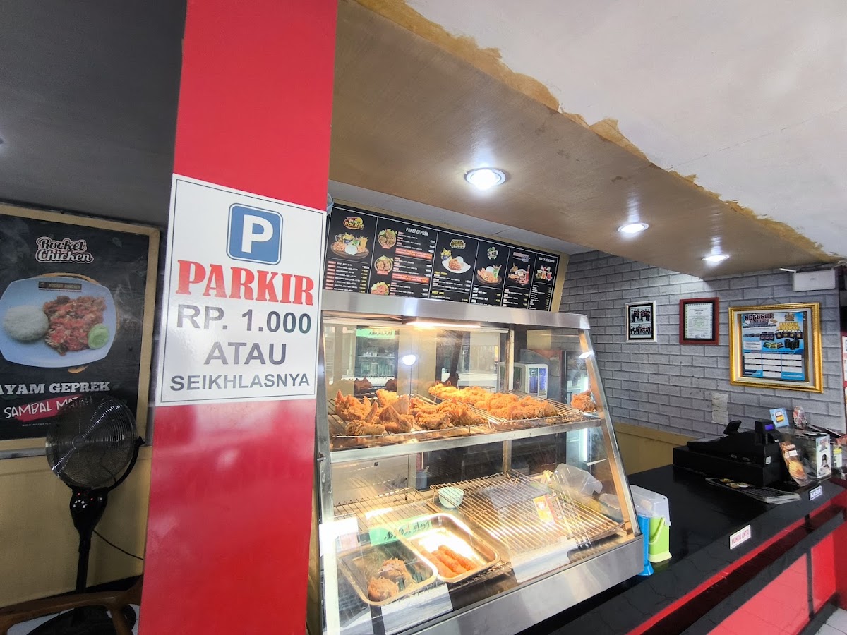ROCKET CHICKEN BANGILAN Photo 7