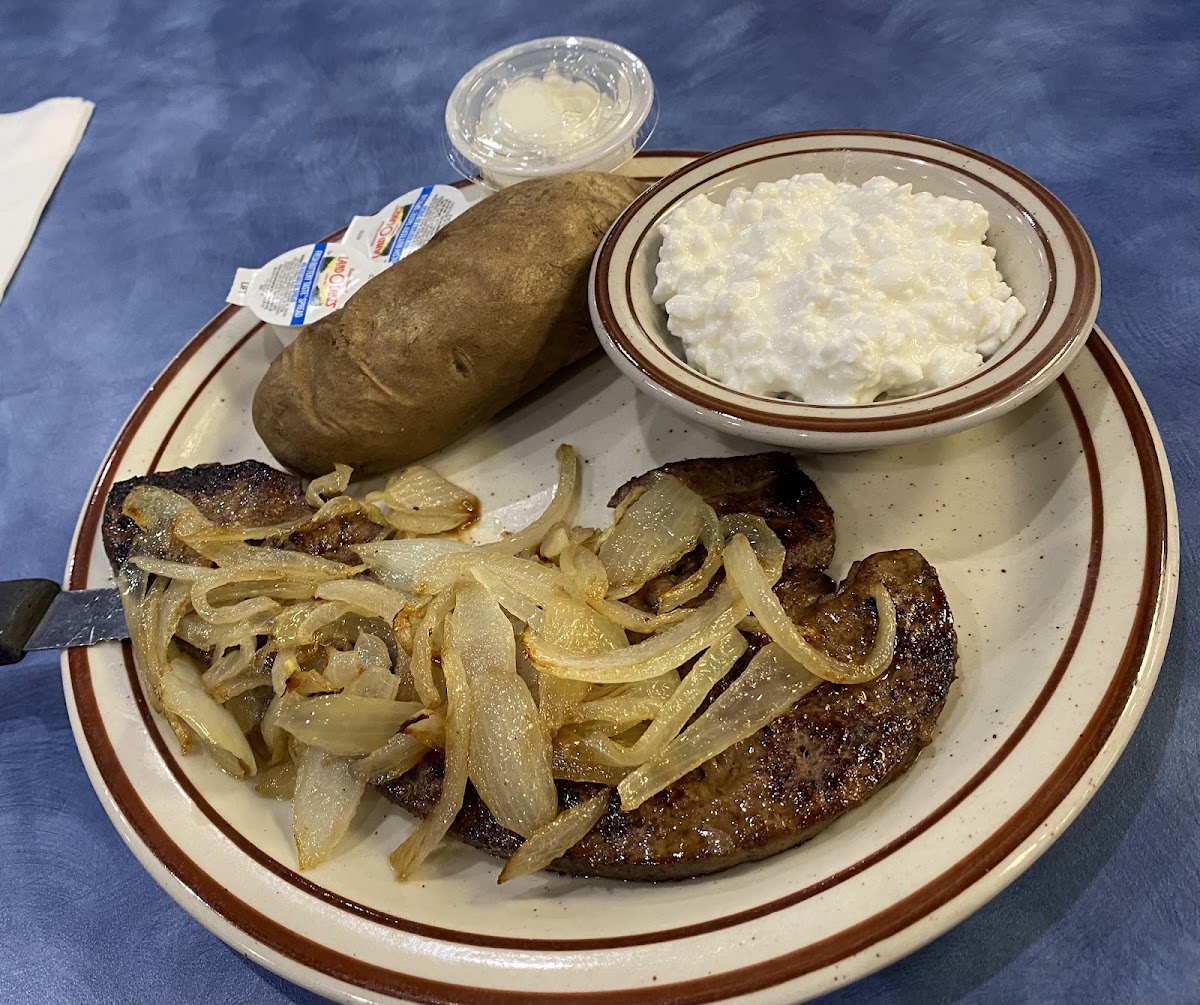 George's Lakeview Café Photo 3