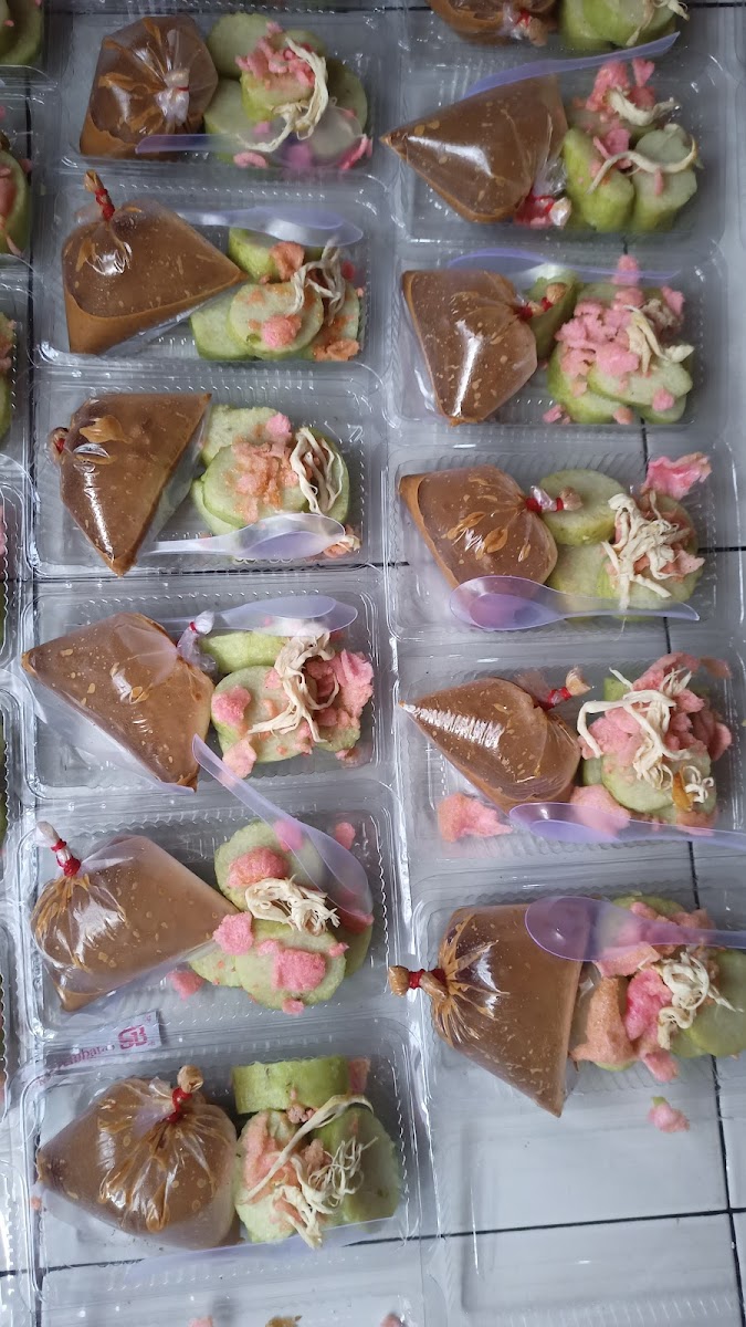 Yeni Donat ( Kedai Kue ) Photo 4