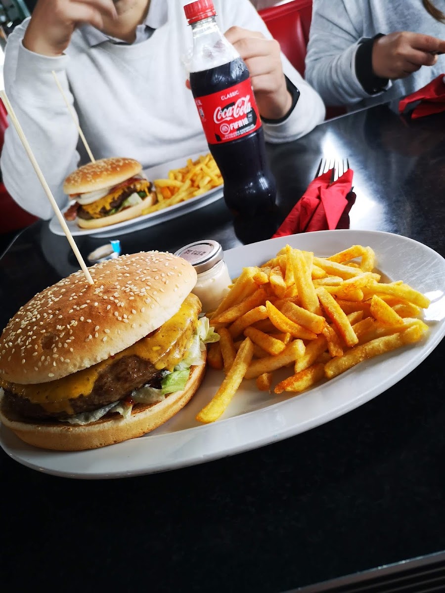 Devil's Diner Photo 5