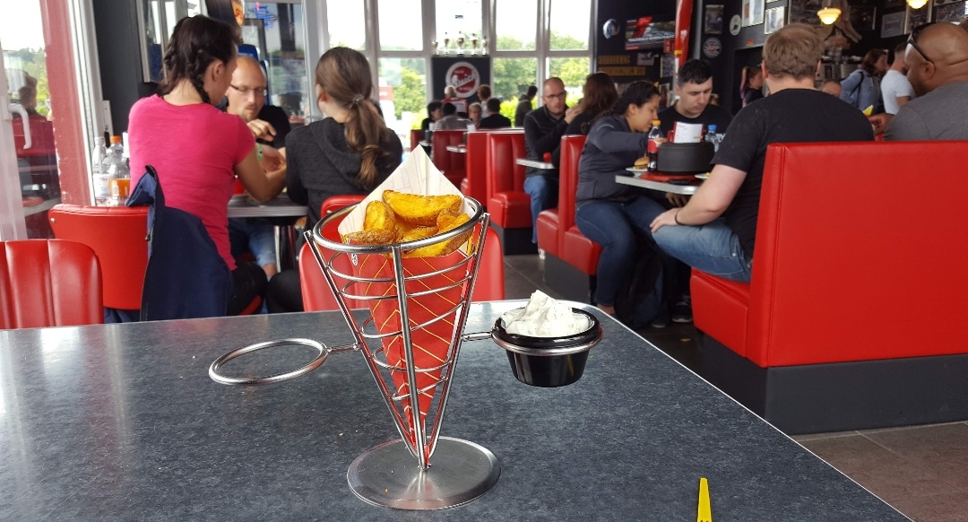 Devil's Diner Photo 9