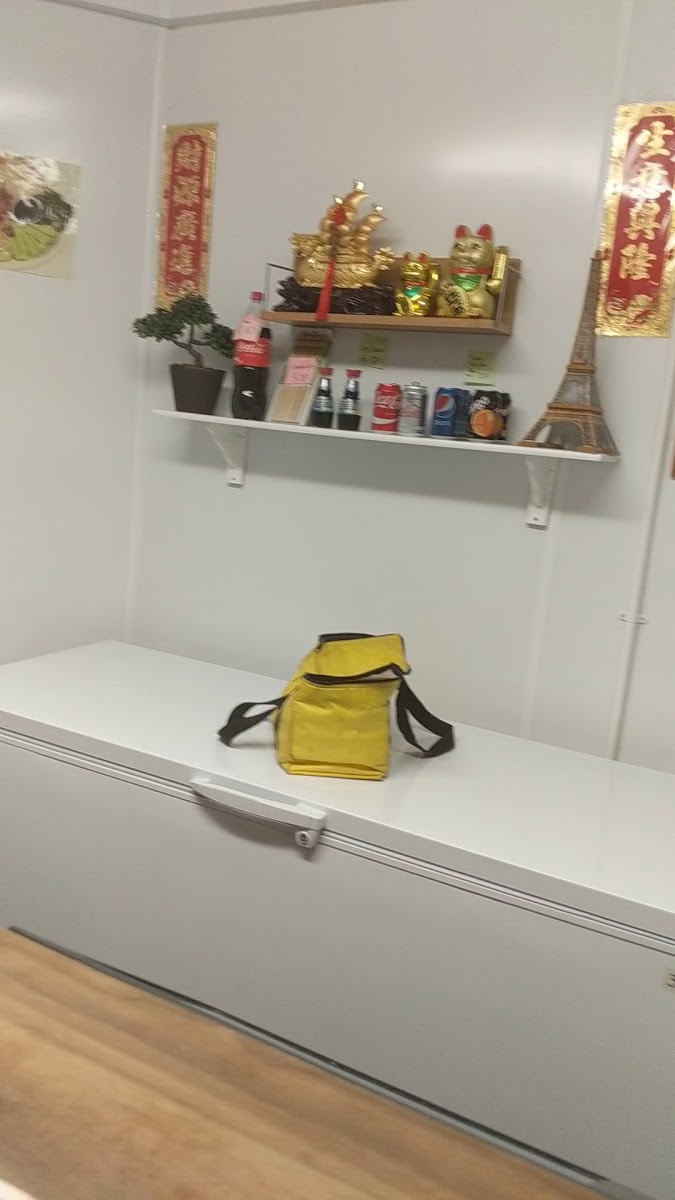 Jumbo Cantonese & Peking Takeaway Photo 2