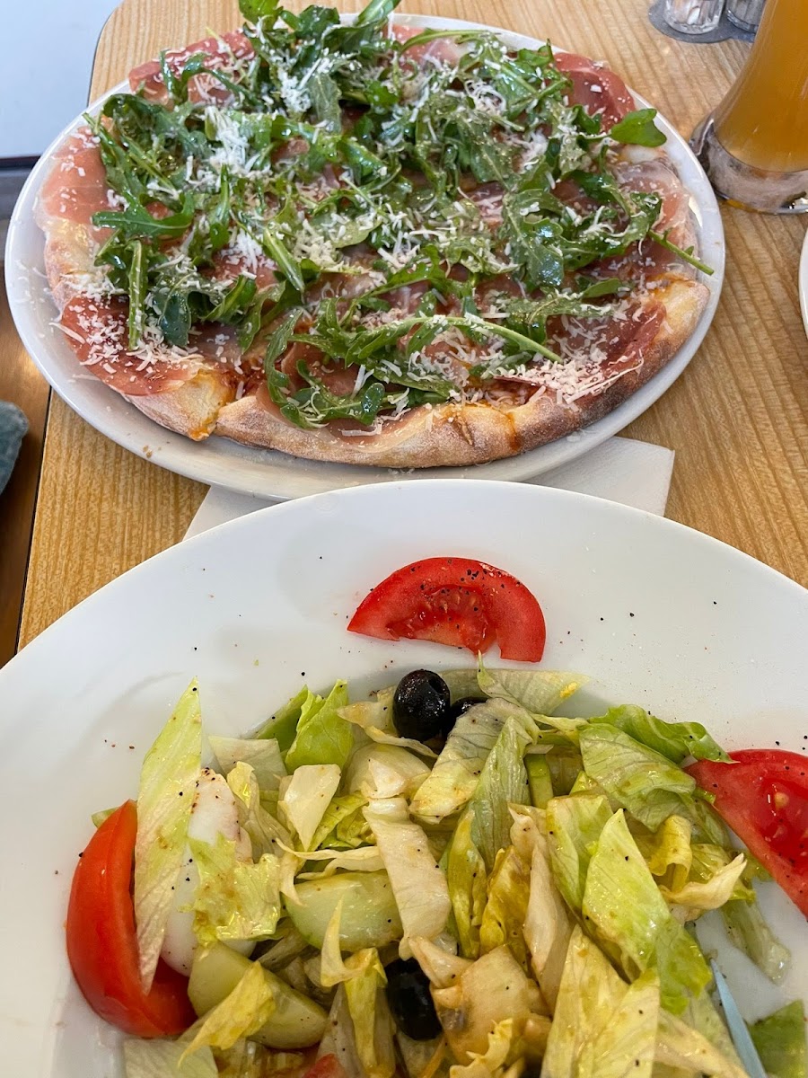 Pizzeria Little Italy Photo 7