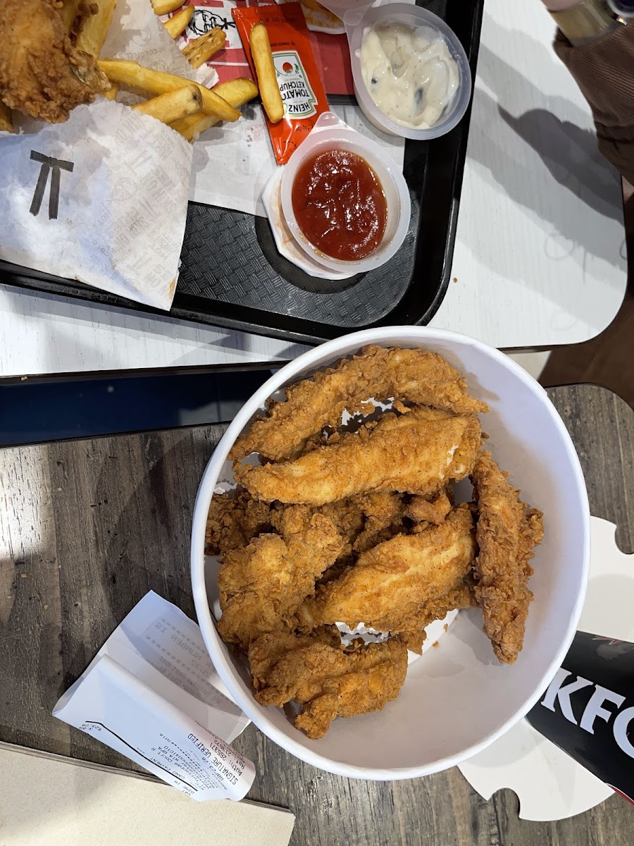 KFC Tottenham Court Road Photo 10