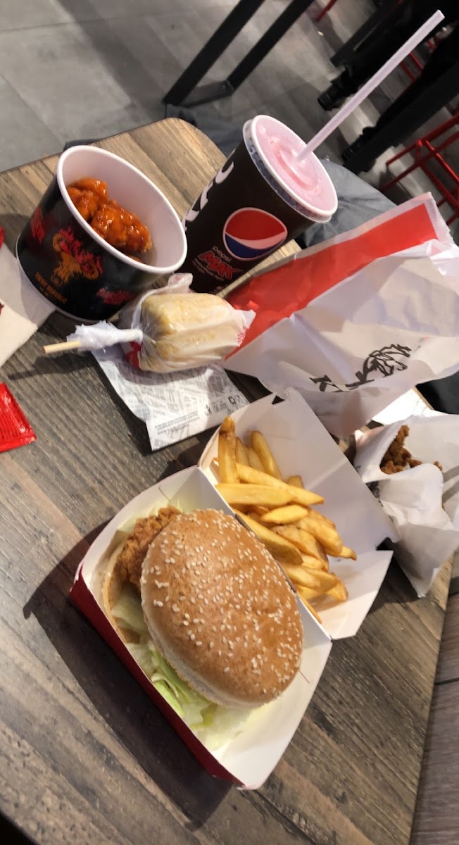 KFC Tottenham Court Road Photo 7