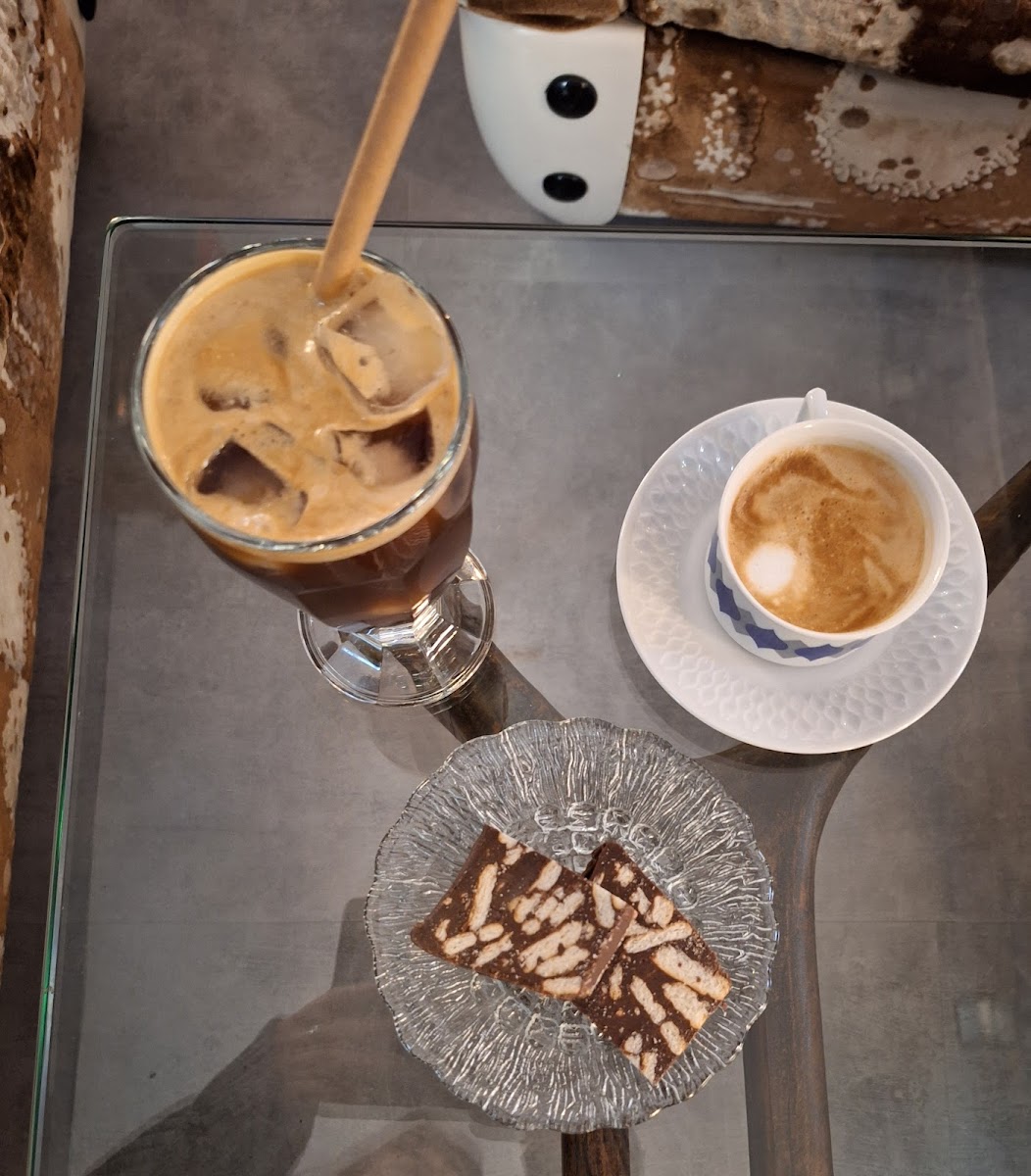 Vintage Kolektyw Cafe & Shop Photo 3