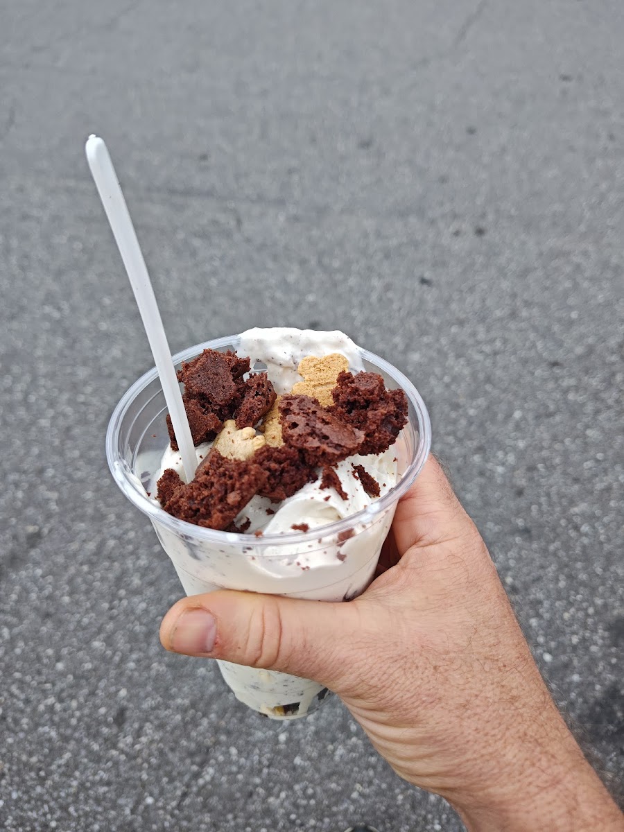 Gifford's HomeMaine Ice Cream Photo 2