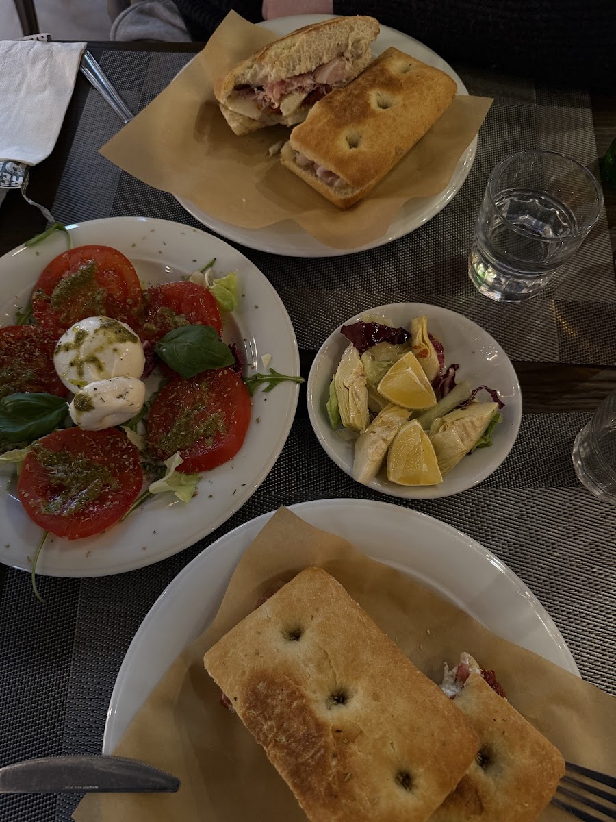 SUBURA BISTRO Photo 6