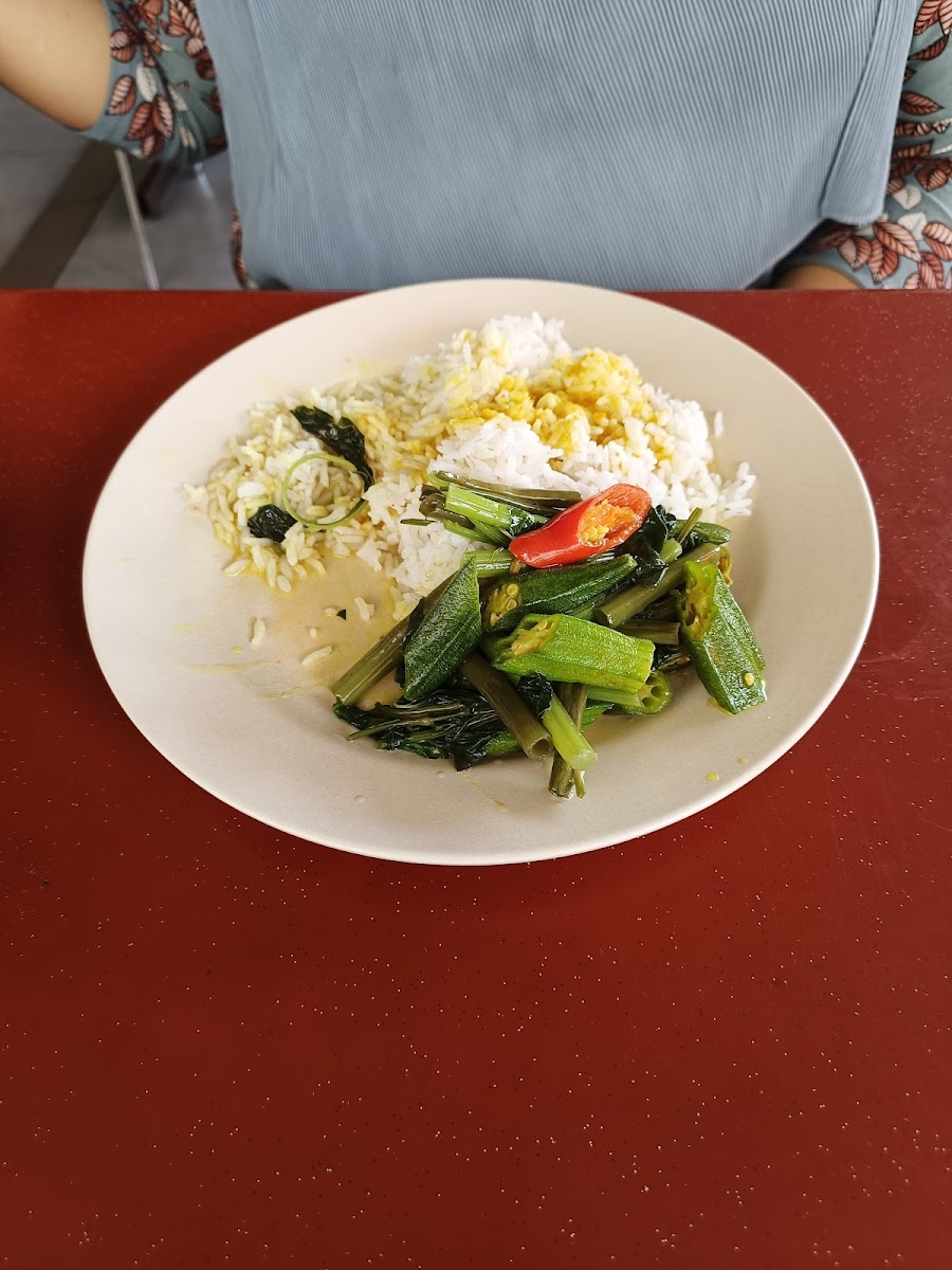 Muhass Restaurant Photo 6