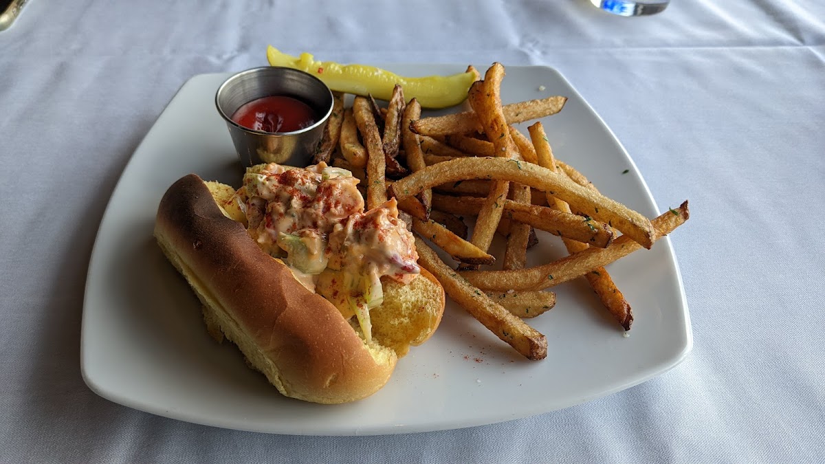 Newport Grill Photo 6