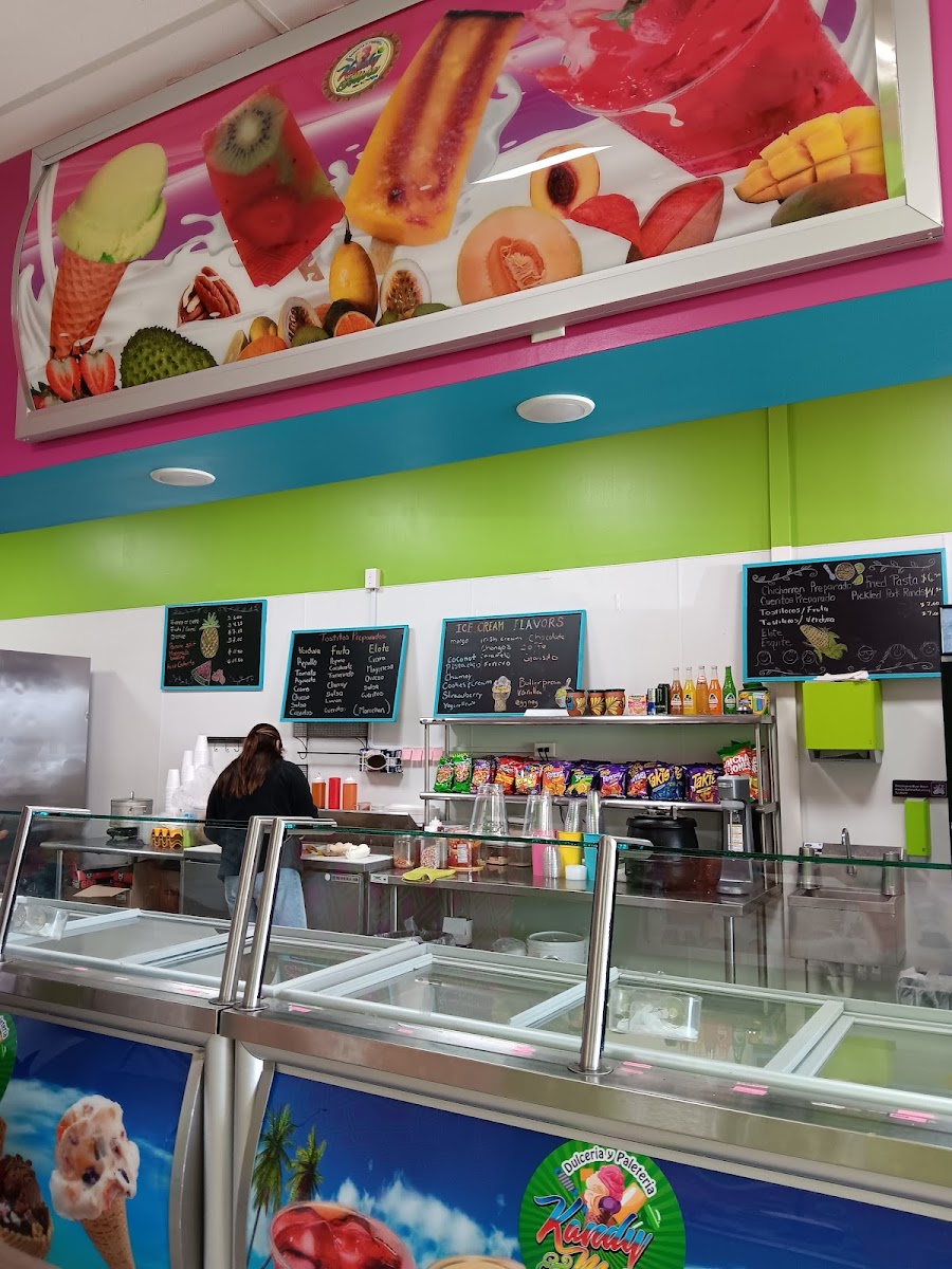 Paleteria Nivera Ice Cream Shop Photo 3