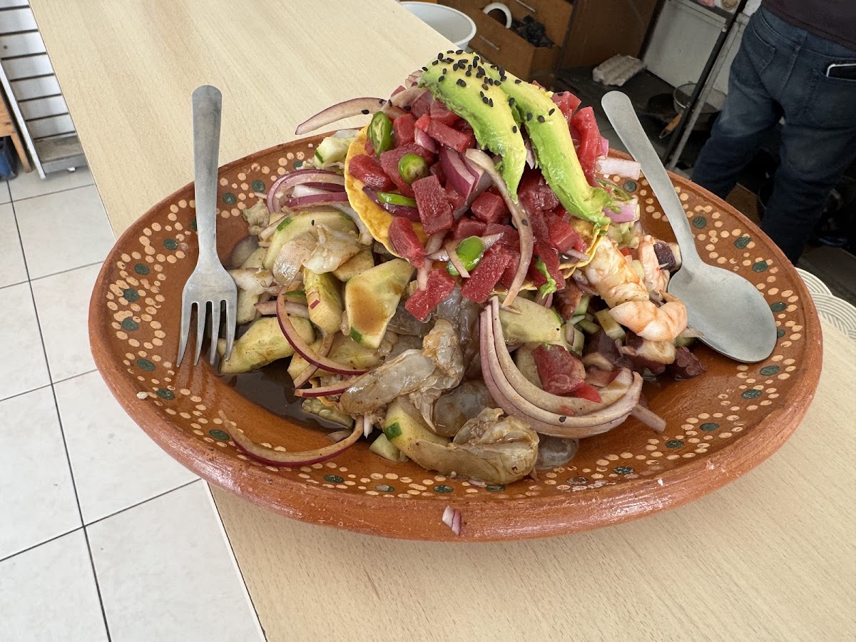 Mariscos y Burritas Los Tóxicosss Photo 4