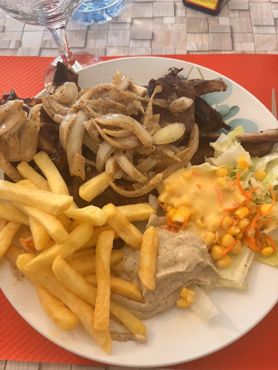 Restaurant sénégalais Keur Bour Guewel Photo 3