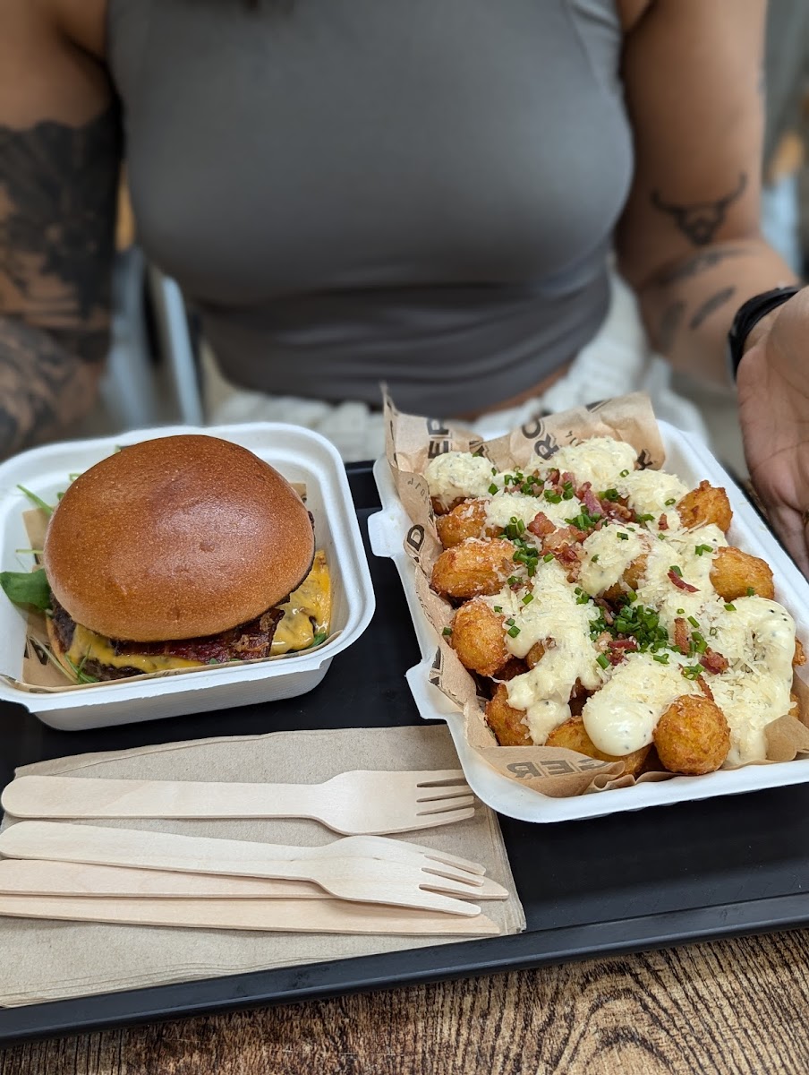 Rad Burger Photo 9