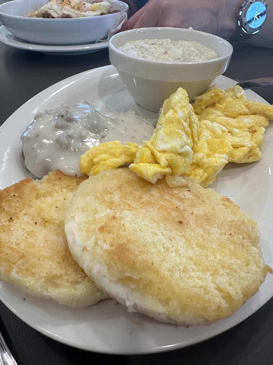 Eggs Up Grill Photo 9