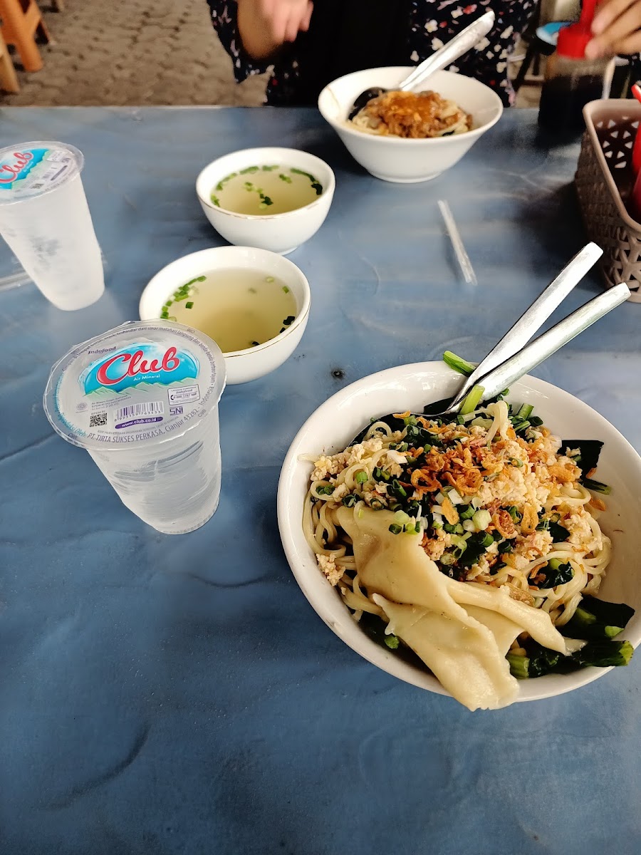 Bakwan & Mie Santun Rungkut Photo 9