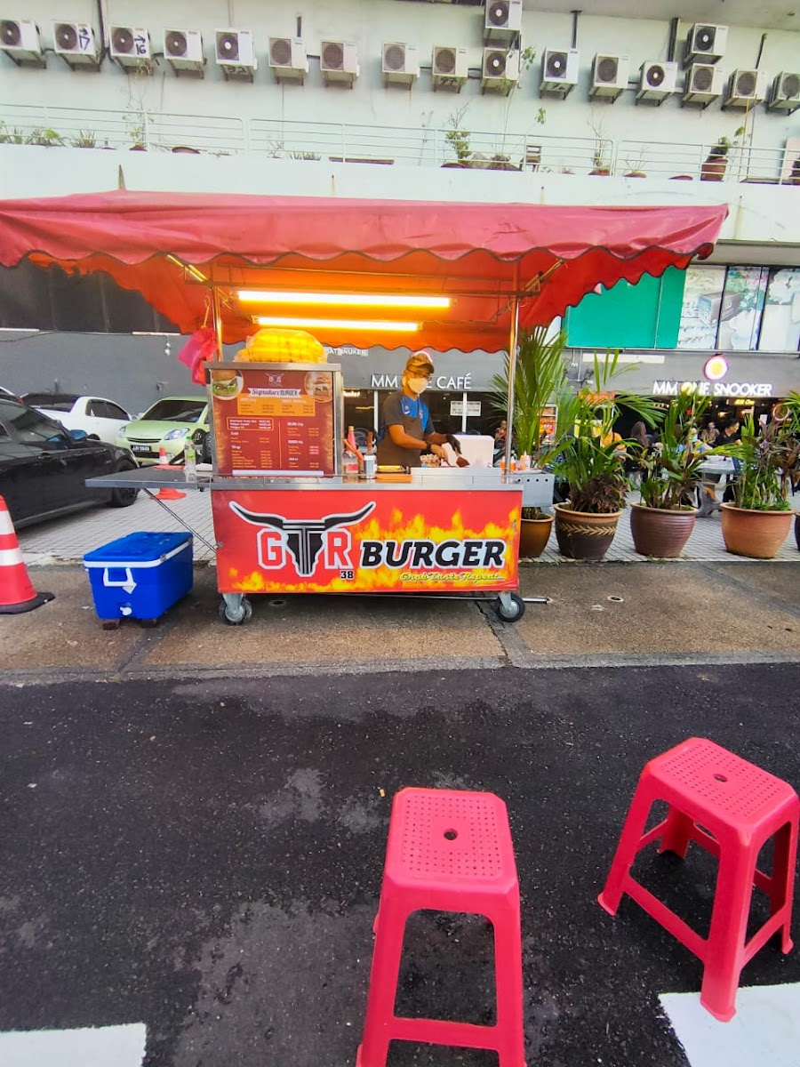 GTR Burger Century JB Photo 3