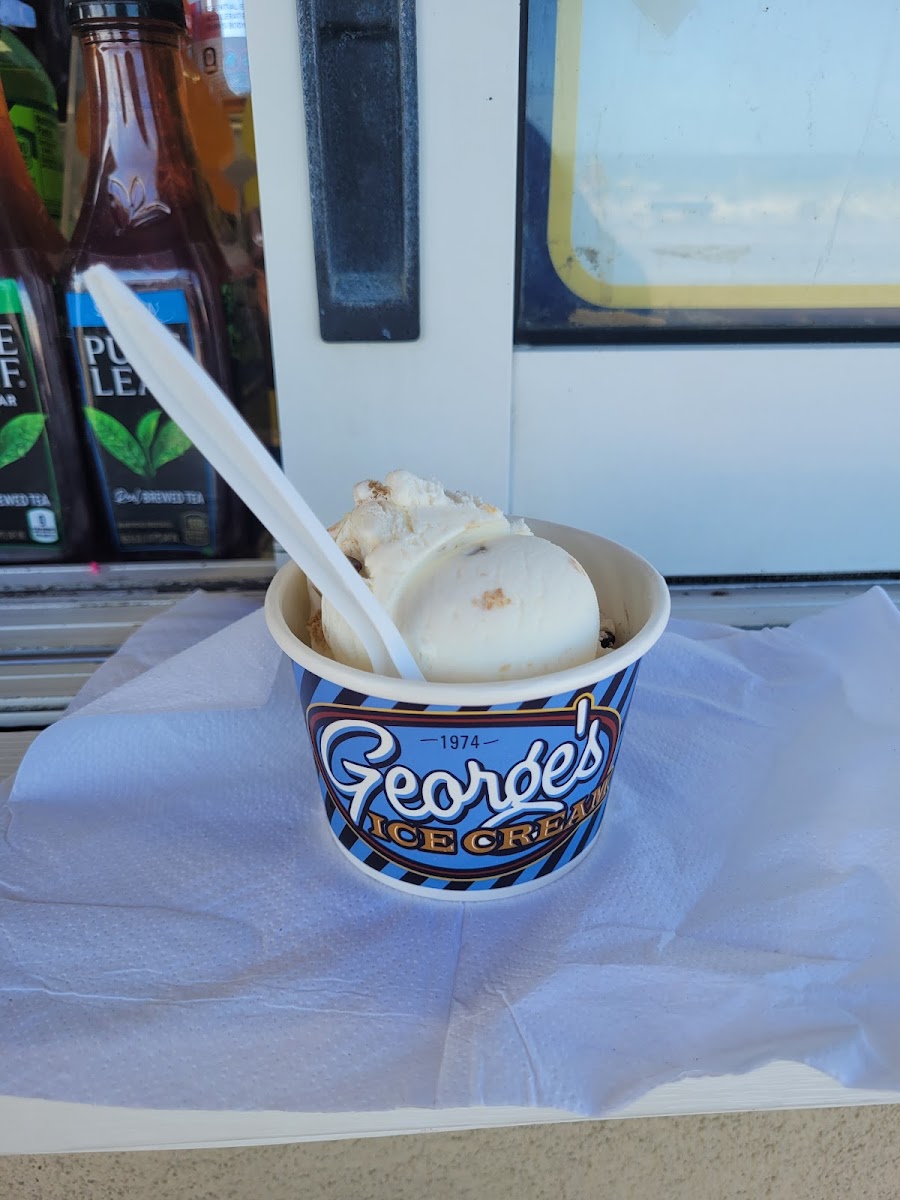 George's Ice Cream Photo 9