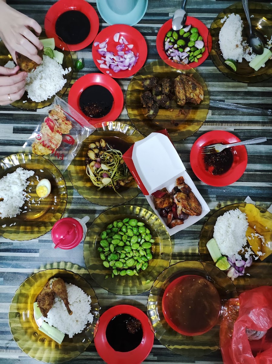 Ayam Goreng Putra Pemuda Photo 3