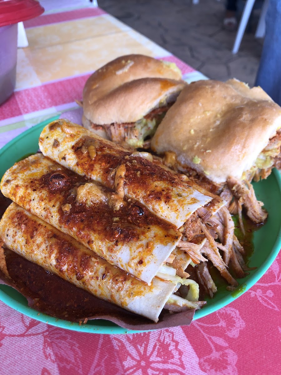 Taqueria los 2 amigos-Tu amiga Lula Photo 7