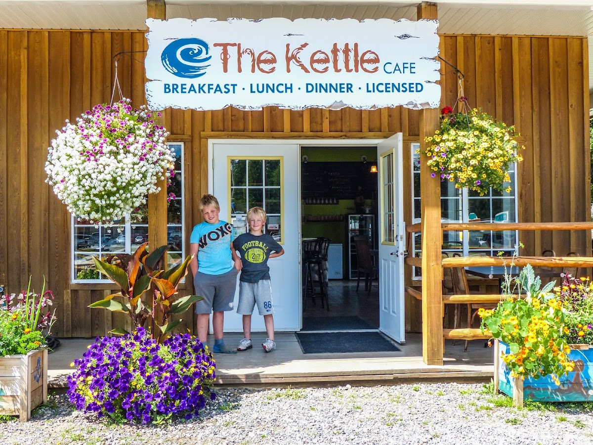 The Kettle Cafe Photo 4