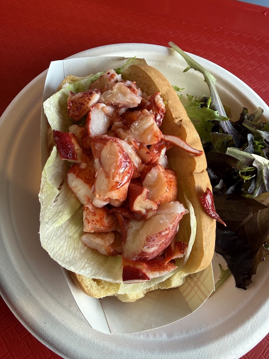 Flo's Clam Shack Photo 3