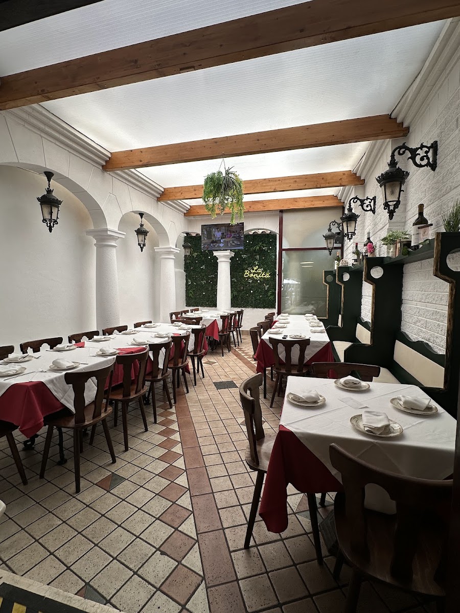 La Bonita Photo 6