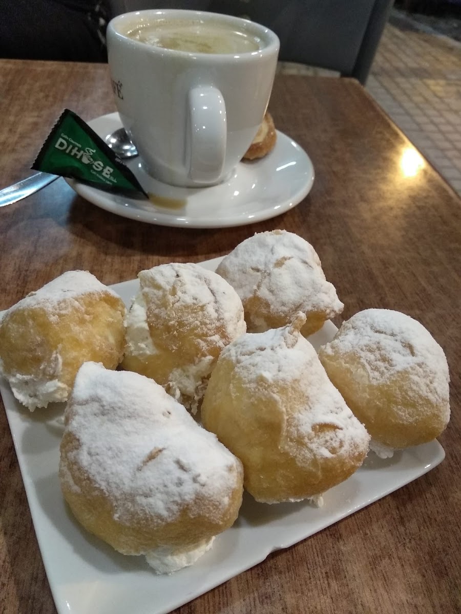 Dani's Cafetería Panadería Photo 7