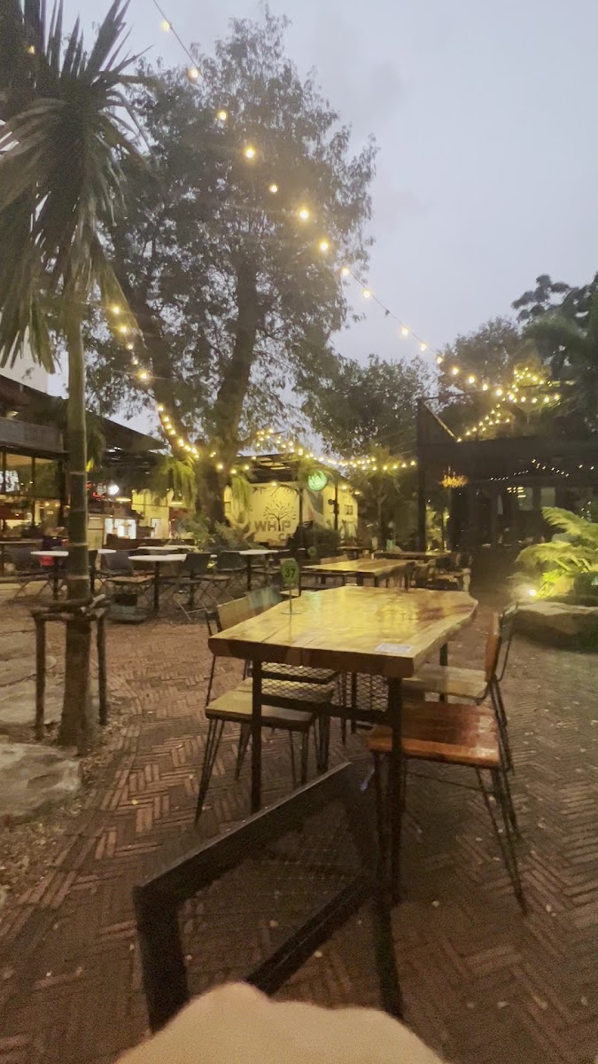 Whip Cafe Bang Saen Photo 2